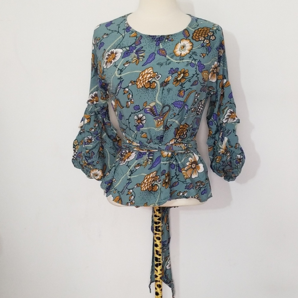 Oeuvre Floral Ruched 3/4 Sleeve Wrap Top Snall